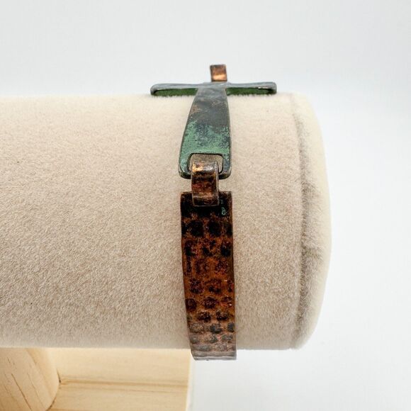Vintage Cross Copper Bracelet Patina Brutalist Religion Rustic Retro - Picture 6 of 10